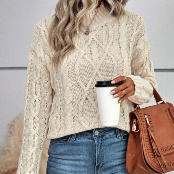 New cable knit turtleneck sweater - Picture 6 of 6